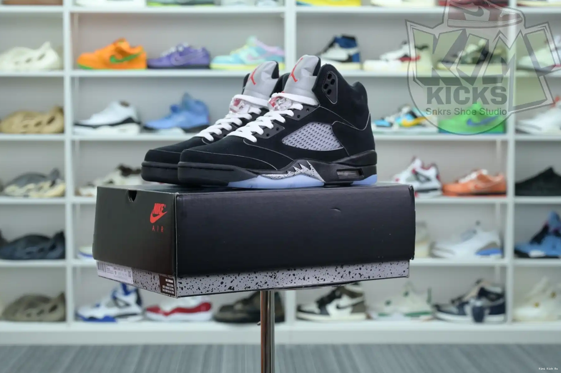 Jordan REIMAGINED” 5“BLACK Air Kimikick Jordan METALLIC 0524